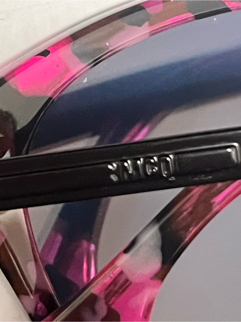 Alexander McQueen sunnies - Picture 5 of 5
